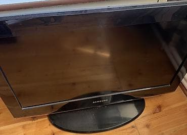 - Samsung LCD televizor + Paltaryuyan ile birlikde (Ev kiralayanlar
