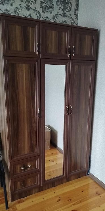 Dolab 140 azn. Ölçü 1.20/2.10. Yaxşı vəziyyətdədir. Ünvan Razin*Zyb1