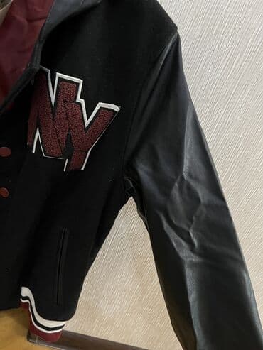 Donlar: Benetton tam yeni oğlan uşağı üçün payız-yaz dəri kurtka. İtaliya — 5