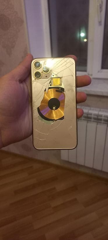 iphone 3gs ekran: IPhone 11 Pro, 64 GB, Qızılı, Face ID — 2