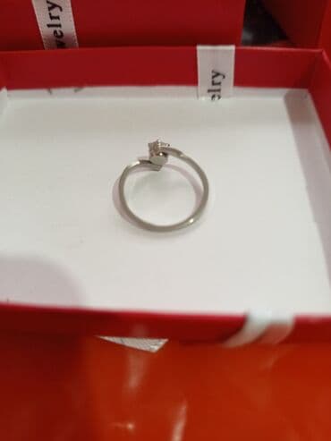 tek qaş üzüklər: Gümüş rəngli tek qas zərif üzük 7olcu 17razmer - Dizayn: Asimmetrik — 3