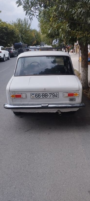 maşın al: VAZ 2101 “Jiquli” sedan - Kuzov: 4 qapılı, ağ rəng - Növ: Arxa — 4