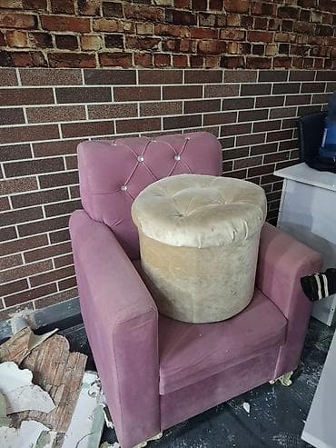 İşlənmiş, Kreslo-oturacaq, Vеlur parça, Kredit yoxdur, Çatdırılma yoxdur