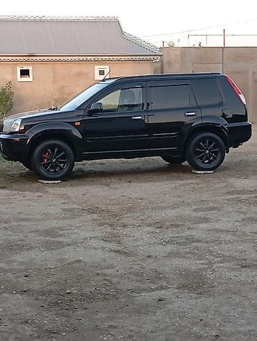 Nissan X-Trail: 2 l | 2001 il Ofrouder/SUV