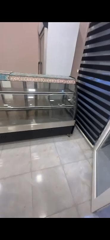 Dərin dondurucular: 💫RR Vitrin soyuducu 1000 azn 2 metr Yemek ucun bemvari 750 azn Her — 2