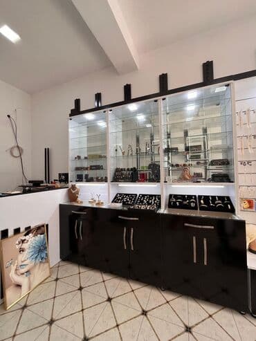 suse vitrinler: Mebellər yenidir. Təxmini 1 il istifadə olunub. İstifadə üçün əla — 5