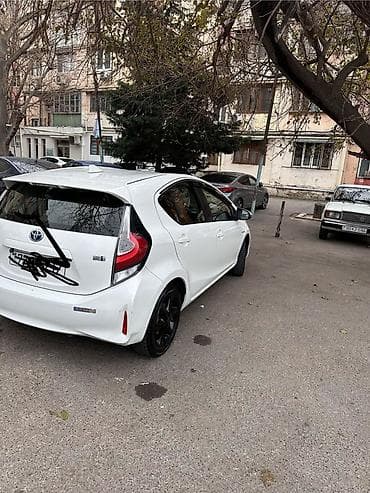 honda stream 2002: Toyota Aqua Hybrid icare depozit 300 azn gunluk 25 azn — 10