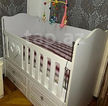 Oğlan və qız üçün, Beşik