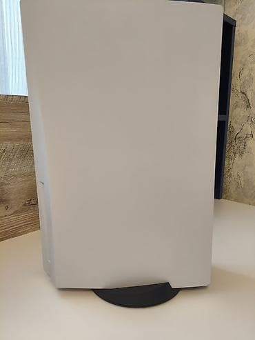 ucuz playstation 5: PlayStation 5 (Disk versiyası) Üstündə qutusu,şunurları,2 ədəd pult — 2