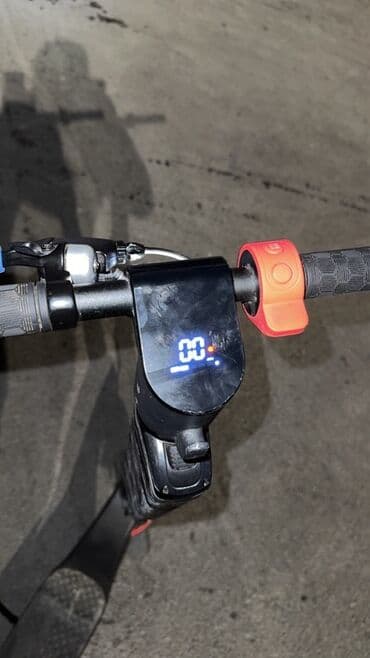 Yeni Elektrik samokat 10", 351 - 500 Vt, 26 - 35 km/s, Pulsuz çatdırılma — 4