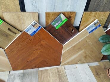 Laminat: Müxtəlif rəng və naxışlarda döşəmə laminatları kolleksiyası təklif