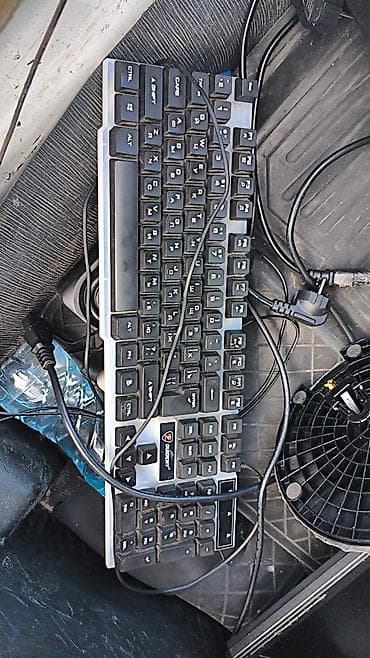komputer notebook: Masaüstü kompüter seti Tərkib: - Sistem bloku – yan paneldə — 2