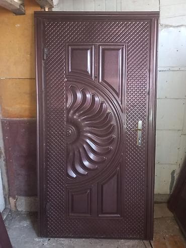 qapi dekoru: 98x207 çölə sola açılan Qiymət 125 Azn Ünvan XırdalanMetal giriş — 1