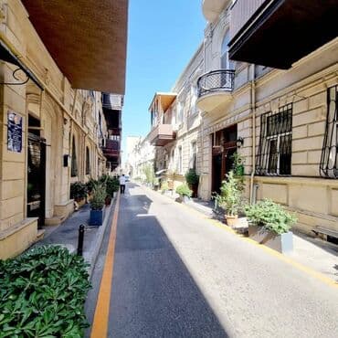 qubada evler kredit: Bakı, 2 otaqlı, Köhnə tikili, m. İçərişəhər, 62 kv. m — 9