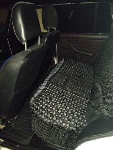 фольксваген бак: VAZ 2104, ağ rəng, sedan kuzov. Xarici: - Klassik “0” dizaynı, qara — 7