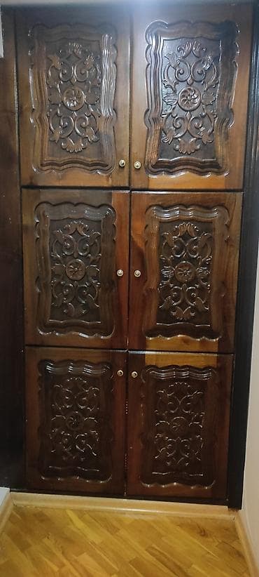 Dolablar: Qoz ağacından oyma dekorlu divar dolabı qapıları - Material: təbii qoz — 2