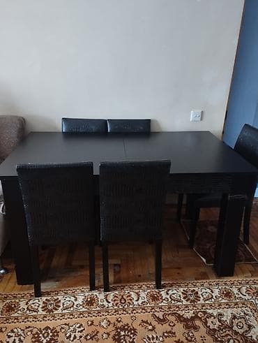 riyad mebel evi: Qonaq otağı mebel dəsti Tərkibi: - İki ədəd şüşəli vitrin: qalın şüşə — 5