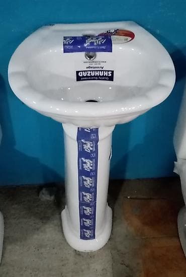 Canaq. Moyka. Tulpan. Olcu 38 sm eni, 36 sm qabaga cixinti. Catdirilma