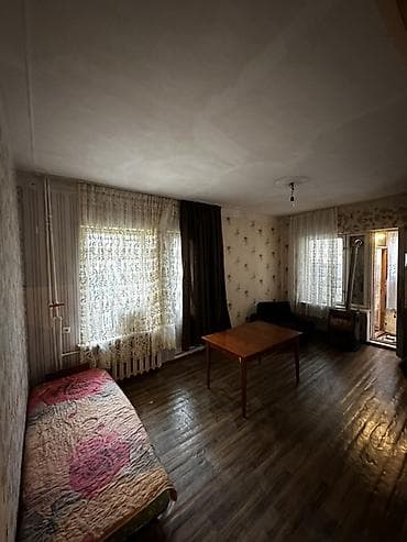 Otaqlar: Mənzil 1 otaqdan 2 otağa düzəlmədir. Razində yerləşir.9 mərtəbəli — 2