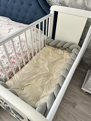 Uşaq mebeli: Oğlan və qız üçün, Dördbucaq, Beşik, Dəst ilə, Matras ilə, Yellənmə mexanizm ilə — 2