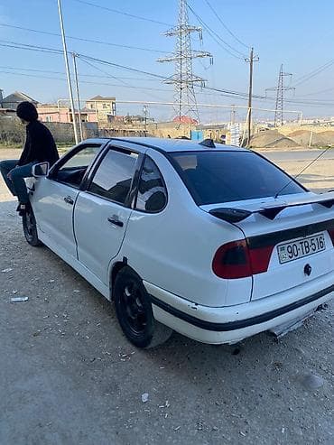 volkswagen polo v: Normal vezyetdedir satilir barterde var liboy masinla basim cixmir — 4