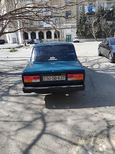 vaz 2107 ölüxanası: Model: LADA (VAZ) 2107 sedan Rəng: tünd yaşıl/mavi ton Kuzov: 4 qapı — 3