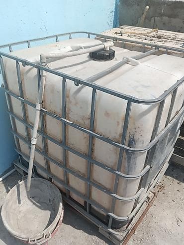 Bak, Plastik, 1000 l l, İşlənmiş, Ünvandan götürmə