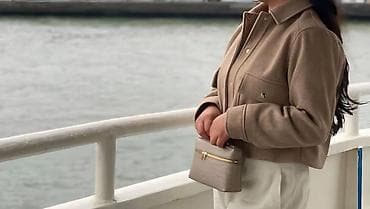 ZARA qadın qısa kəsməli jaket - Rəng: bej/şabalıdı ton - Model