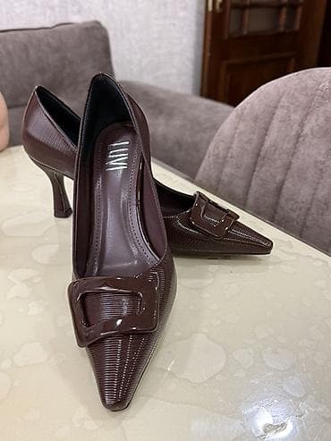 firyus ayaqqabi: Qadın klassik tuflisi
80m alinib geyinilmeyib satilir 70azn — 1