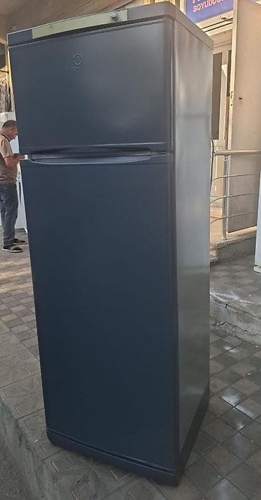İndesit soyuducu defrost 300 azn📍Tam işlek yazlı şekilde zemanet