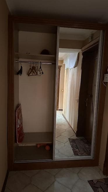 șkaf: Guzgulu Surgulu Paltar shkafi Uzunluq 1,50 Hundurluk 2,20 Giymeti 80 — 2