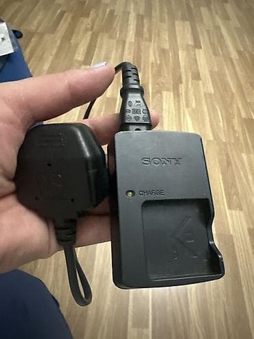 video karta: Sony kamera batareyası üçün orijinal şarj cihazı - Model: Sony AC — 2
