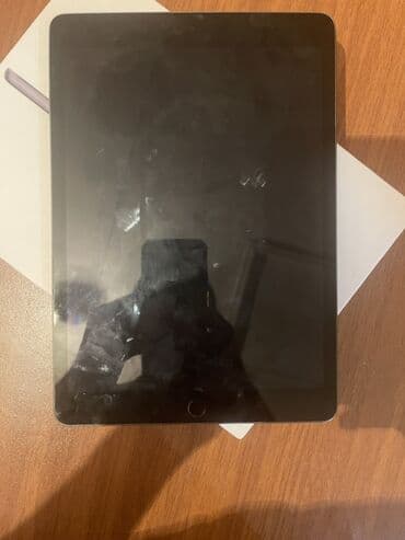 планшет купить в баку: İdeal vezyetde iPad satılır heçbir problemi yoxdur — 2