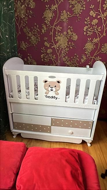 döşey: Oğlan və qız üçün, Dördbucaq, Beşik, Dəstsiz, Matras ilə, Yellənmə mexanizmsiz — 1