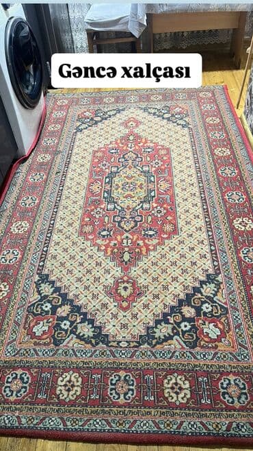 Gəncə xalçası satilir 160 manatdi endirimde ede bilerem