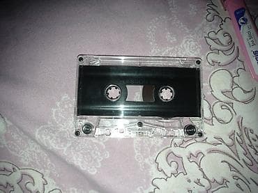 Продаю кассету как товар для стиля можно на нем написать что то в