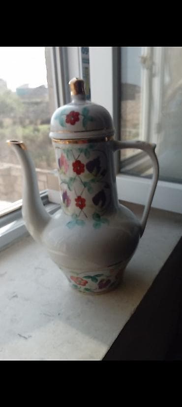zerif cay: Porselen çaydan – dekorativ çiçək naxışlı - Material: porselen - Rəng — 1