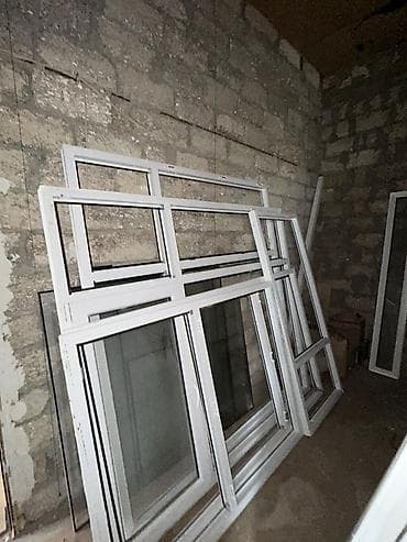 plastik fortucka: PVC pəncərə və qapı dəsti - Ağ rəngli PVC profildən hazırlanmış bir — 1