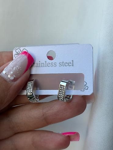devit 3: Sırğalar tək qiymət -3,50azn Təsvir: - Rənglər: rose gold,qızıl,gümüş — 7