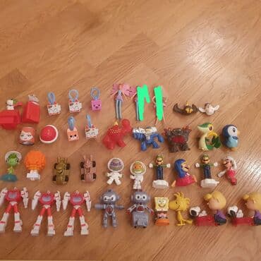 kinder oyuncaq: Kolleksiya yığanlar kinder McDonalds Hər biri 2-3 manata . Çox — 1