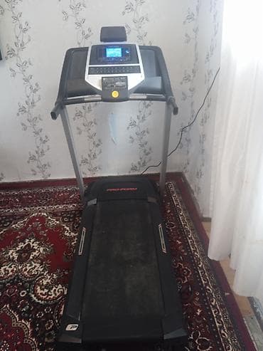 qaçış yolu: Pro-Form qaçış trenajoru - Markası/modeli: Pro-Form (paneldə Pro-Form — 4