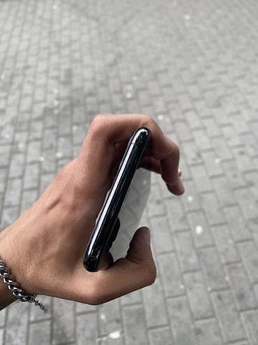 IPhone 11 Pro Max, 256 GB, Space Gray, Face ID — 6