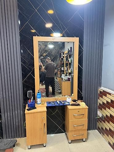 Salon mebeli 5eded 80azn biri Neftciler 9906 leli Bərbər/kosmetoloji