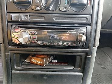 Pioneer DEH-X3600UI avtomobil maqnitofonu islenmiş barterde olar