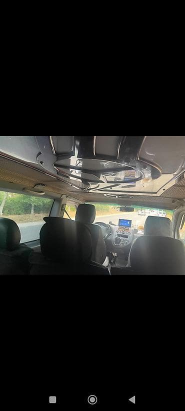 met: Mercedes-Benz Vito: 2.2 l | 2001 il Van/Minivan — 7