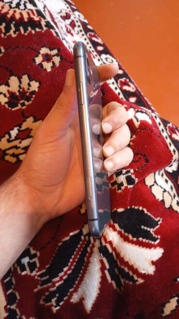 IPhone 11, 64 GB, Qara, Face ID