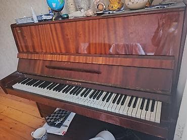 gitara akustik: Akkustik piano – “Belarus” upright model - Korpus: parlaq taxta (maun — 3
