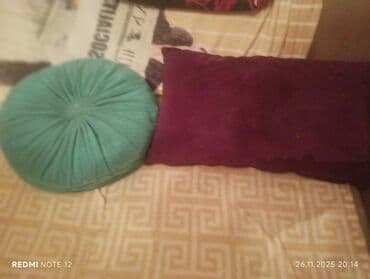 fosfor kurtka: Iki yastıq üzü cexul prostina dest az istifadə olunub 15 manata vp — 8