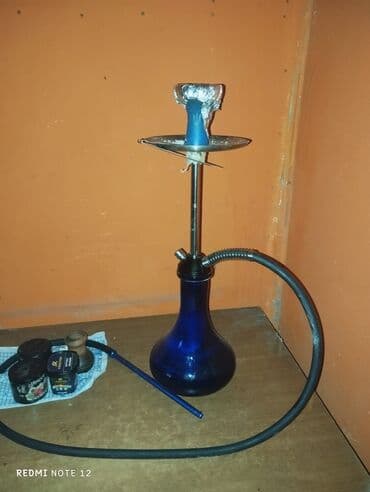 Nərgil dəsti - Şüşə kolba: dərin mavi rəngli, klassik armud formalı