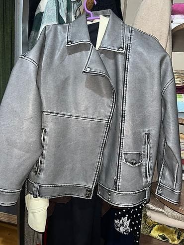 Yeni, dəri gödəkçə